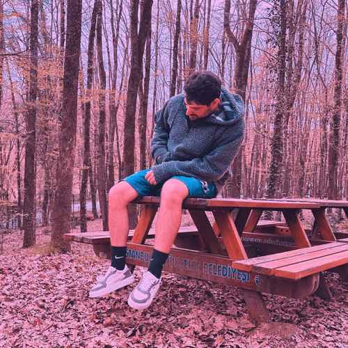 دانلود آهنگ بگو بهم کی مث من تا حالا با دلت راه اومد خیلی ساده بگو دیوونه میلاد بابایی Mp3