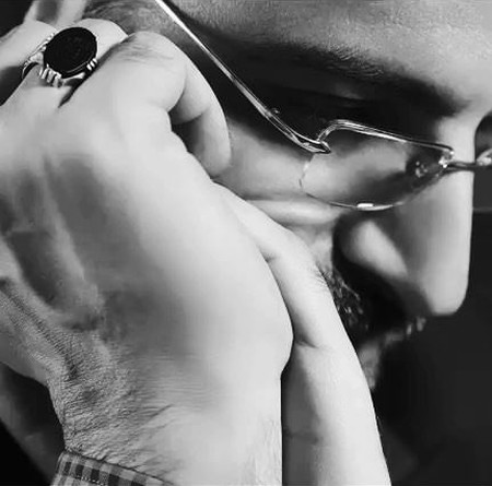 دانلود آهنگ گریه نکن میگذرد این شب محنت بار یوسف تو شهره شود بر سر هر بازار محمد اصفهانی Mp3 دانلود آهنگ گریه نکن میگذرد این شب محنت بار یوسف تو شهره شود بر سر هر بازار محمد اصفهانی Mp3