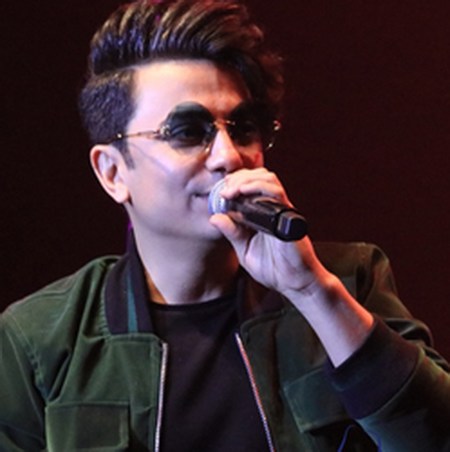 دانلود آهنگ خودم کجا دلم کجاست بهش نگید حالم بده بهش دروغکی بگین بگید که قیدتو زده محسن ابراهیم زاده Mp3 دانلود آهنگ خودم کجا دلم کجاست بهش نگید حالم بده بهش دروغکی بگین بگید که قیدتو زده محسن ابراهیم زاده Mp3