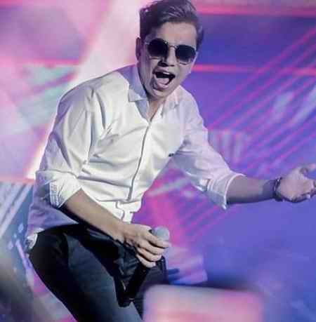 دانلود آهنگ یکی بیاد منو آروم کنه به این دلم مفهوم کنه تکلیف بی قراریامو واسه من معلوم کنه محسن ابراهیم زاده Mp3 دانلود آهنگ یکی بیاد منو آروم کنه به این دلم مفهوم کنه تکلیف بی قراریامو واسه من معلوم کنه محسن ابراهیم زاده Mp3