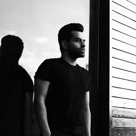 دانلود آهنگ آخر یک نفر خسته و تنها ماند آخر بغض من پیش دلت جا ماند رضا بهرام Mp3 دانلود آهنگ آخر یک نفر خسته و تنها ماند آخر بغض من پیش دلت جا ماند رضا بهرام Mp3