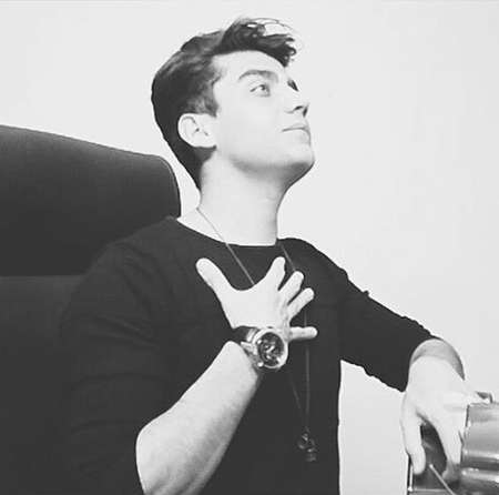 دانلود آهنگ شبونه بی هوا دلتنگ میشم یه بغض لعنتی درگیره با من رضا مریدی Mp3 دانلود آهنگ شبونه بی هوا دلتنگ میشم یه بغض لعنتی درگیره با من رضا مریدی Mp3