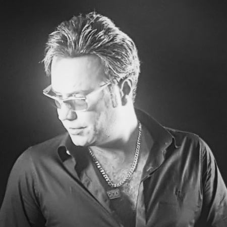 دانلود آهنگ صدایت میزنم گاهی بگو جانم شهرام شکوهی Mp3 دانلود آهنگ صدایت میزنم گاهی بگو جانم بگو جانم بگو جانم که جانم گفتنت جانم شده جانم شهرام شکوهی Mp3