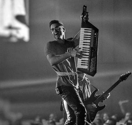 دانلود آهنگ یه صبح دیگه یه صدایی توی گوشم میگه ثانیه های تو داره میره سیروان خسروی Mp3 دانلود آهنگ یه صبح دیگه یه صدایی توی گوشم میگه ثانیه های تو داره میره امروزو زندگی کن فردا دیگه دیره سیروان خسروی Mp3