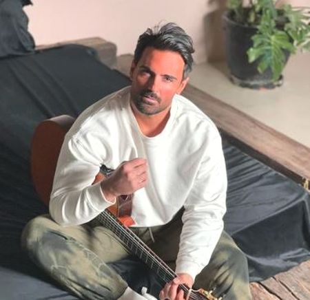 دانلود آهنگ بزن ازون حرفا من با تو کنار دریا صبح تو موهات باد بزنه باز یه ذره سهراب پاکزاد Mp3 دانلود آهنگ بزن ازون حرفا من با تو کنار دریا صبح تو موهات باد بزنه باز یه ذره رو شنم خوابت ببره سهراب پاکزاد Mp3