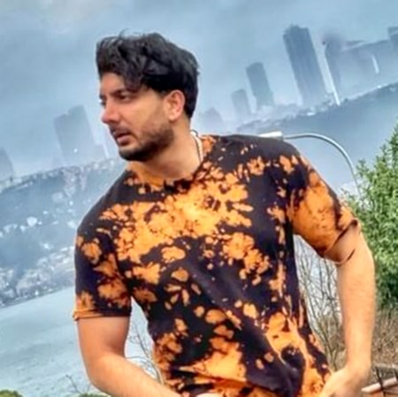 دانلود آهنگ لحظه ها میگذرن و تو نیستی اینجا من دارم پیر میشم و تو نیستی اینجا فرزاد فرزین Mp3 دانلود آهنگ لحظه ها میگذرن و تو نیستی اینجا من دارم پیر میشم و تو نیستی اینجا فرزاد فرزین Mp3