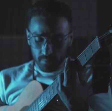 دانلود آهنگ عشقت هنوز ادامه داره مث ستاره ی دنباله داره احمد سلو Mp3 دانلود آهنگ عشقت هنوز ادامه داره مث ستاره ی دنباله داره احمد سلو Mp3