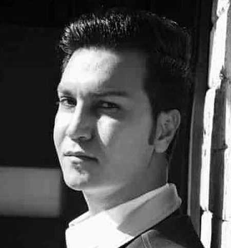 دانلود آهنگ میبینی توی آینه افتاده عکس قرص ماه علیرضا روزگار Mp3 دانلود آهنگ میبینی توی آینه افتاده عکس قرص ماه علیرضا روزگار Mp3