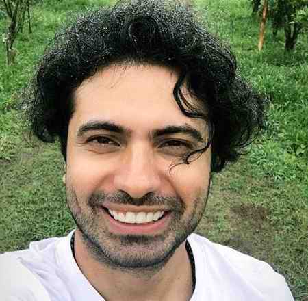 دانلود آهنگ دقیقا همون میز همون صندلی همون جایی که پاتوق ما دوتاست امین قباد Mp3 دانلود آهنگ دقیقا همون میز همون صندلی همون جایی که پاتوق ما دوتاست امین قباد Mp3