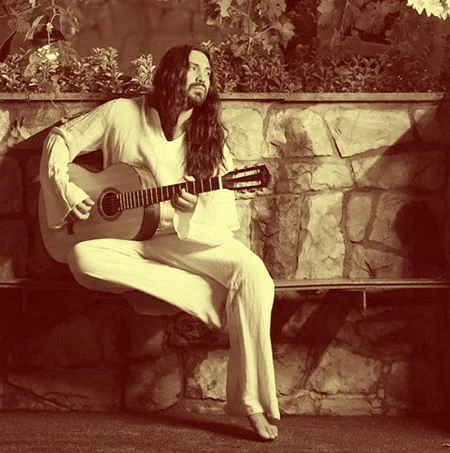 دانلود آهنگ از احساس بودن کنار توئه غروری که تو قلب من جا شده امیر عباس گلاب Mp3 دانلود آهنگ از احساس بودن کنار توئه غروری که تو قلب من جا شده امیر عباس گلاب Mp3