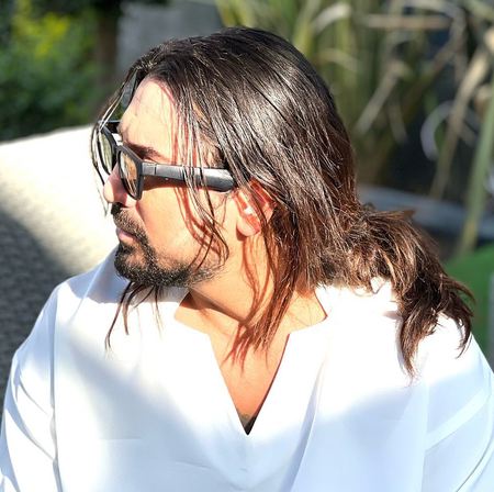 دانلود آهنگ کی غیر از من تموم دنیاشو پای اداهای تو میذاره امیر عباس گلاب Mp3 دانلود آهنگ کی غیر از من تموم دنیاشو پای اداهای تو میذاره امیر عباس گلاب Mp3