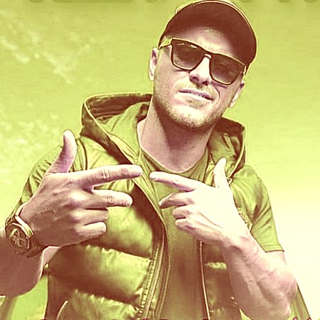 دانلود آهنگ چه وسواسی داری روحیه حساسی داری آرمین زارعی Mp3 دانلود آهنگ چه وسواسی داری روحیه حساسی داری آرمین زارعی Mp3