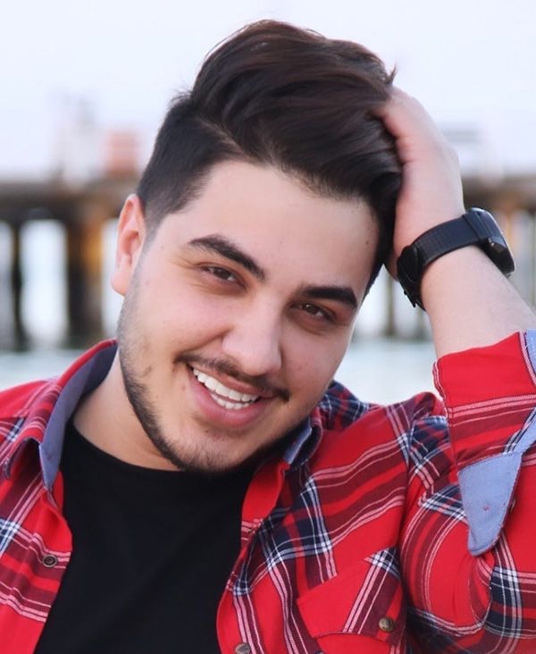 دانلود آهنگ آتش عشقت در جان من افتاد در دام چشمت شدم گرفتار آرون افشار Mp3 دانلود آهنگ آتش عشقت در جان من افتاد در دام چشمت شدم گرفتار آرون افشار Mp3