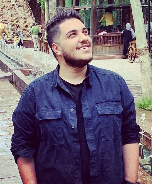 دانلود آهنگ زیبا صنم آواره ترین عاشق دنیا منم که در قفس چشم تو پر میزنم آرون افشار Mp3 دانلود آهنگ زیبا صنم آواره ترین عاشق دنیا منم که در قفس چشم تو پر میزنم آرون افشار Mp3