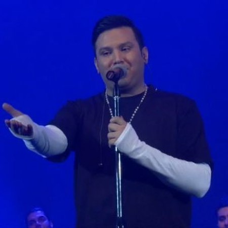 دانلود آهنگ قشنگترین احساس دنیا رو بهت داد دلم هر بار ازش غافل شدی به گریه افتاد دلم بابک مافی Mp3 دانلود آهنگ قشنگترین احساس دنیا رو بهت داد دلم هر بار ازش غافل شدی به گریه افتاد دلم بابک مافی Mp3