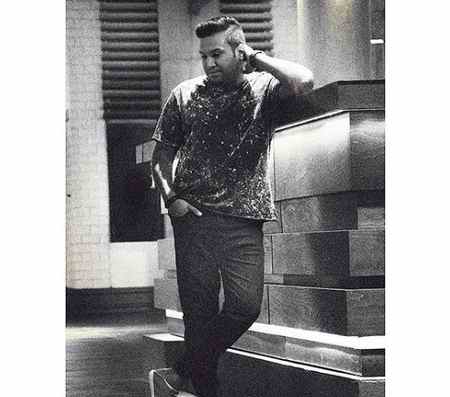 دانلود آهنگ توی دیروز جا موندم توی فردام فردا نیست بابک مافی Mp3 دانلود آهنگ توی دیروز جا موندم توی فردام فردا نیست بابک مافی Mp3