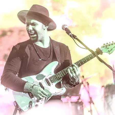 دانلود آهنگ وقتی تو هستی و این دل دیوونه آرومه پس دیگه تکلیف روزای بعد تو معلومه فرشید ادهمی Mp3 دانلود آهنگ وقتی تو هستی و این دل دیوونه آرومه پس دیگه تکلیف روزای بعد تو معلومه فرشید ادهمی Mp3