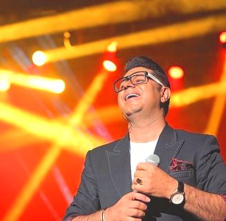 دانلود آهنگ به من هی بگو عشقمی چشمامو ببینش به من هی بگو عشقمی چشمامو ببینش حجت اشرف زاده Mp3 دانلود آهنگ به من هی بگو عشقمی چشمامو ببینش به من هی بگو عشقمی چشمامو ببینش حجت اشرف زاده Mp3