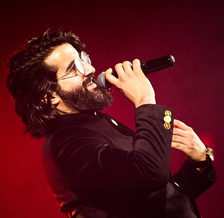 دانلود آهنگ تـوی دلم حرف نیست چیزی بجز غم نیــست هوروش بند Mp3 دانلود آهنگ تـوی دلم حرف نیست چیزی بجز غم نیــست هوروش بند Mp3