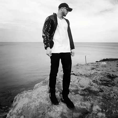 دانلود آهنگ کنار هر کی میشینم تورو میبینم به کجای آسمون تو پر کشیدی من که رو زمینم مسیح Mp3 دانلود آهنگ کنار هر کی میشینم تورو میبینم به کجای آسمون تو پر کشیدی من که رو زمینم مسیح Mp3