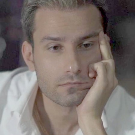 دانلود آهنگ قد من روی کره زمین هیچکسی تورو دوست نداره مهدی احمدوند Mp3 دانلود آهنگ قد من روی کره زمین هیچکسی تورو دوست نداره مهدی احمدوند Mp3