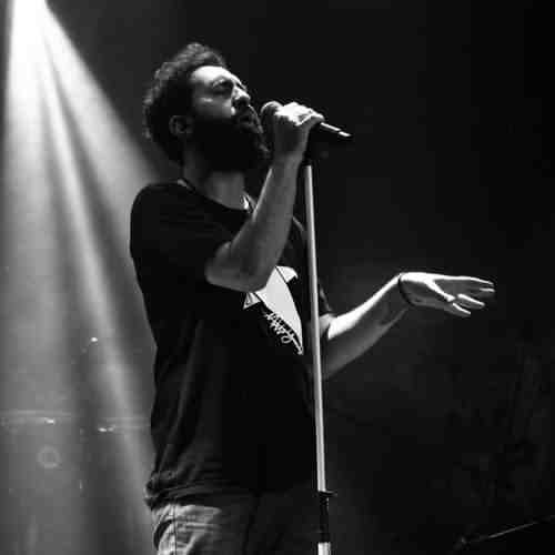 دانلود آهنگ یه شب باورامو یه جوری شکستن که فکر کردم حتی خدا قهره با من مهدی یراحی Mp3 دانلود آهنگ یه شب باورامو یه جوری شکستن که فکر کردم حتی خدا قهره با من مهدی یراحی Mp3