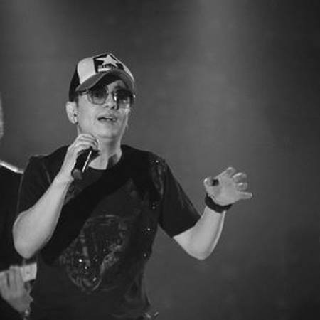 دانلود آهنگ ای شاه زخمی دور از وطن حسین محسن ابراهیم زاده Mp3 دانلود آهنگ ای شاه زخمی دور از وطن حسین محسن ابراهیم زاده Mp3