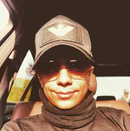 دانلود آهنگ دوره کردم روزی صد بار اون خنده هاتو کی گذاشت رفت تو بگو آخه من یا تو محسن ابراهیم زاده Mp3 دانلود آهنگ دوره کردم روزی صد بار اون خنده هاتو کی گذاشت رفت تو بگو آخه من یا تو محسن ابراهیم زاده Mp3