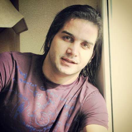 دانلود آهنگ رقصای آخر برگ بی جون کندن از شاخه ی ناامیدی محسن یگانه Mp3 دانلود آهنگ رقصای آخر برگ بی جون کندن از شاخه ی ناامیدی محسن یگانه Mp3