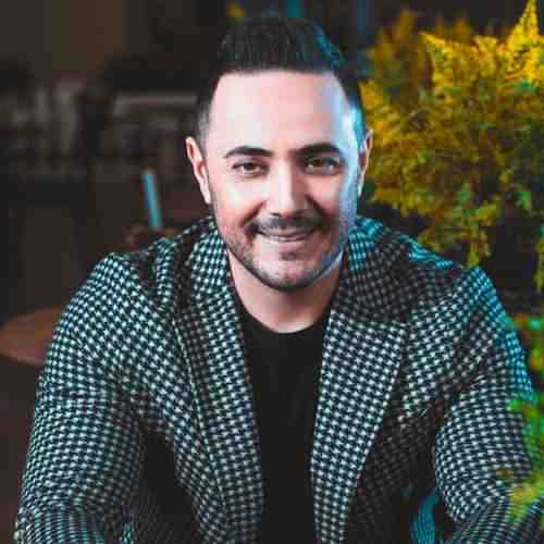 دانلود آهنگ میزنه پر طرز نگاهش داره با همه فرق کیه که ببینه اونو نشه غرق توی اون صورت ماهش ناصر زینعلی Mp3 دانلود آهنگ میزنه پر طرز نگاهش داره با همه فرق کیه که ببینه اونو نشه غرق توی اون صورت ماهش ناصر زینعلی Mp3