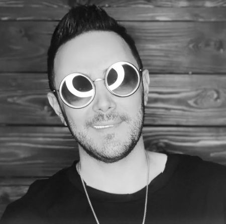 دانلود آهنگ میخوام وقتی میای بچینم همه شمعارو دور و ورت ناصر زینعلی Mp3 دانلود آهنگ میخوام وقتی میای بچینم همه شمعارو دور و ورت ناصر زینعلی Mp3