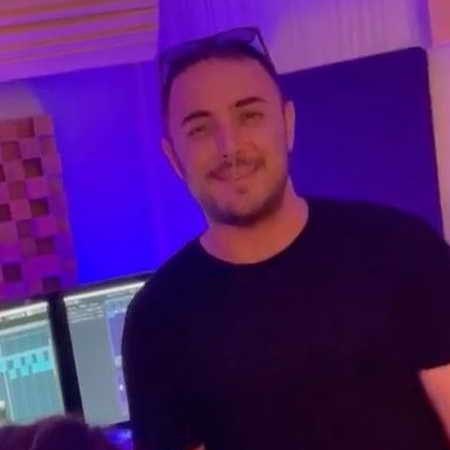 دانلود آهنگ توی خیالم تنت تنمو باز میسوزونه جای بوسه های تو رو لبام میمونه ناصر زینعلی Mp3 دانلود آهنگ توی خیالم تنت تنمو باز میسوزونه جای بوسه های تو رو لبام میمونه ناصر زینعلی Mp3