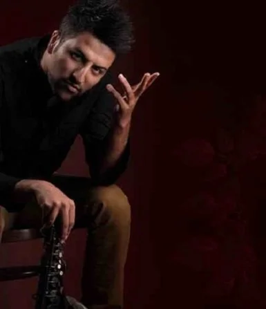 دانلود آهنگ حسی که به تو دارم و واسه من شده یه نشونه پویا بیاتی Mp3 دانلود آهنگ حسی که به تو دارم و واسه من شده یه نشونه پویا بیاتی Mp3