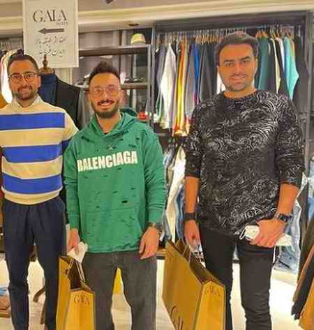 دانلود آهنگ یه آدم تنها پر غصه با چشای خیس و قلب شکسته پازل بند Mp3 دانلود آهنگ یه آدم تنها پر غصه با چشای خیس و قلب شکسته پازل بند Mp3