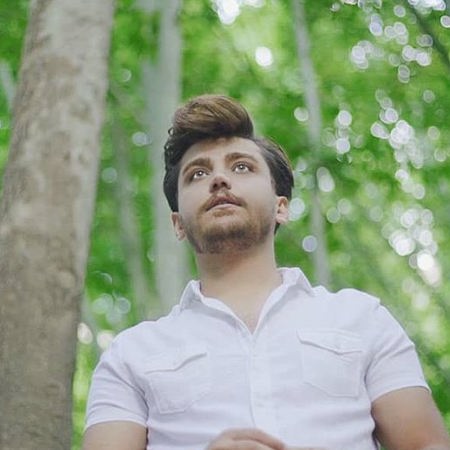 دانلود آهنگ یکیو دارم که اگه هیشکی نباشه اون هست یه تیکه ماهه رضا مریدی Mp3 دانلود آهنگ یکیو دارم که اگه هیشکی نباشه اون هست یه تیکه ماهه رضا مریدی Mp3