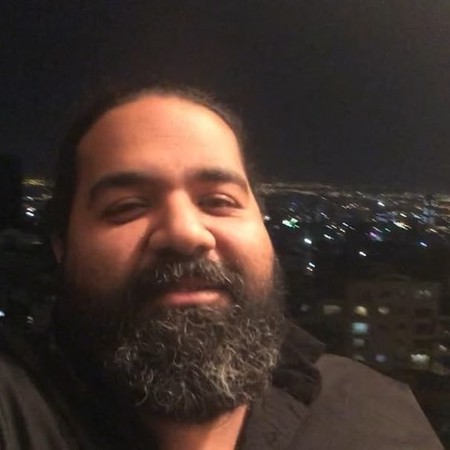 دانلود آهنگ دم سال تحویل توی کوچه ی ما یکی چشم به راه رضا صادقی Mp3 دانلود آهنگ دم سال تحویل توی کوچه ی ما یکی چشم به راه رضا صادقی Mp3