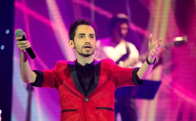 دانلود آهنگ از دل بی قرارم ناسازگارم آخ گله ها که دارم سامان جلیلی Mp3