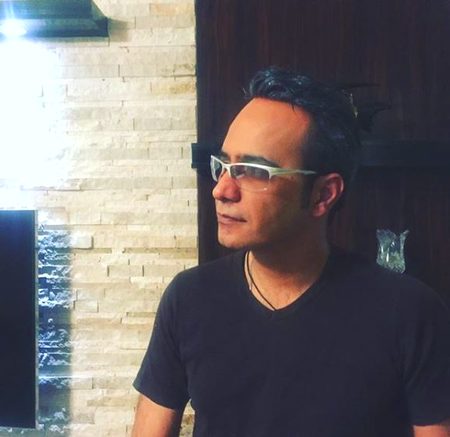 دانلود آهنگ قاب عکست رو به رومه بغض تلخی تو گلومه گریه در حال هجومه شهرام شکوهی Mp3 دانلود آهنگ قاب عکست رو به رومه بغض تلخی تو گلومه گریه در حال هجومه شهرام شکوهی Mp3