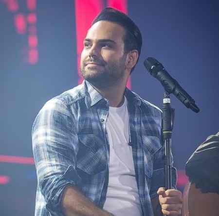 دانلود آهنگ دوباره من دوباره یه شب ساکت یه غم سنگین یه شعر غمگین رو لبامه سیامک عباسی Mp3