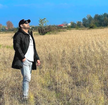 دانلود آهنگ صبح روز روشن برفی مونده تو دلت حرفی تو یه راز پنهونی عشق زمستونی سیامک عباسی Mp3 دانلود آهنگ صبح روز روشن برفی مونده تو دلت حرفی تو یه راز پنهونی عشق زمستونی سیامک عباسی Mp3