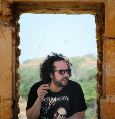 دانلود آهنگ برات آواز میخونم مردم میگن دیوونم تاب میزنه موهات مث آب میون رود عاشقتم سینا حجازی Mp3 دانلود آهنگ برات آواز میخونم مردم میگن دیوونم تاب میزنه موهات مث آب میون رود عاشقتم سینا حجازی Mp3