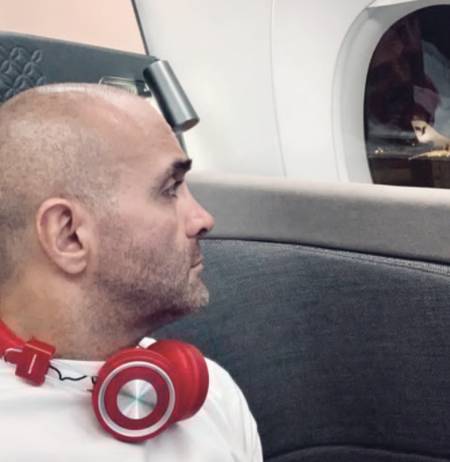 دانلود آهنگ عشق وسط مرگه و زندگی عشق یعنی تو به همین سادگی سینا سرلک Mp3