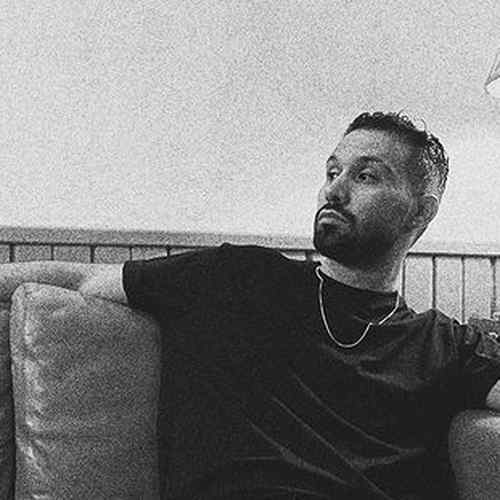 دانلود آهنگ هیچوقت پررنگ نبودی این باعث شد ازت دورتر شم یاسین ترکی Mp3