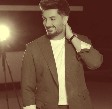 دانلود آهنگ یکم از خودت بگو اگه تو هم دلتنگی فرزاد فرزین Mp3