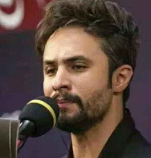 دانلود آهنگ وقتی دلم عاشق میشه میترسم از حس جنون تو این کوچه به یاد تو راغب Mp3 دانلود آهنگ وقتی دلم عاشق میشه میترسم از حس جنون تو این کوچه به یاد تو راغب Mp3