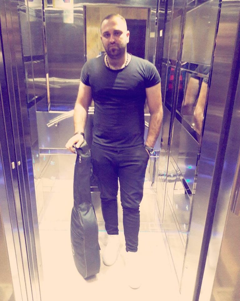 دانلود آهنگ اشق میشی تو بچگی یه سنیه که دل میدی احمد صفایی Mp3