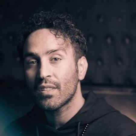 دانلود آهنگ یه روزی دلتنگیامو میفروشم و باهاش آرزوهامو میخرم احمد سلو Mp3 دانلود آهنگ یه روزی دلتنگیامو میفروشم و باهاش آرزوهامو میخرم احمد سلو Mp3