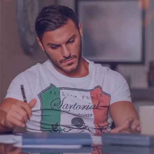 دانلود آهنگ دوباره نصف شب خیره به در و دیوار آرمین زارعی Mp3 دانلود آهنگ دوباره نصف شب خیره به در و دیوار آرمین زارعی Mp3