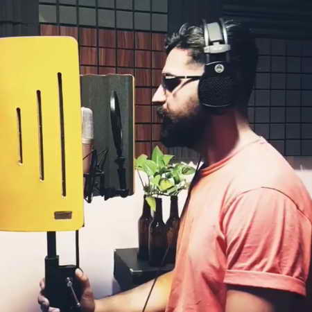 دانلود آهنگ خواب دیدم یه شاخه گل تو دستشه عشق زنگ اون چشای ناز و مستشه بهنام خدری Mp3 دانلود آهنگ خواب دیدم یه شاخه گل تو دستشه عشق زنگ اون چشای ناز و مستشه بهنام خدری Mp3