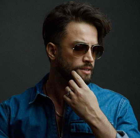 دانلود آهنگ اگه میتونی خودتو برسون دارم نفس نمیکشم بنیامین بهادری Mp3 دانلود آهنگ اگه میتونی خودتو برسون دارم نفس نمیکشم بنیامین بهادری Mp3